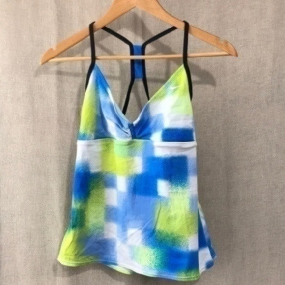 Nike women’s swim top size 12 - Picture 2 of 7